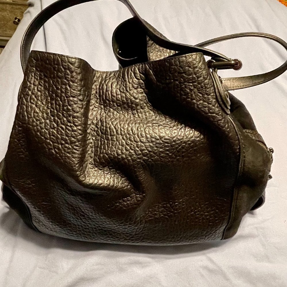 Like new Coach Edie42 black leather and suede purse - Picture 4 of 6